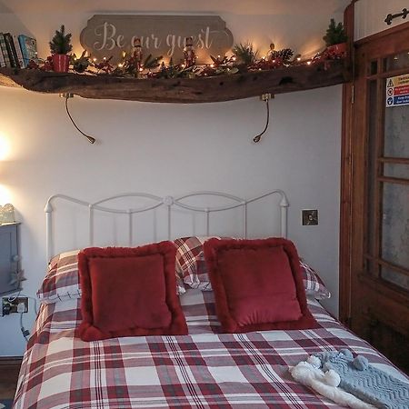 Little Pines Lodge Rushton Spencer Exteriör bild