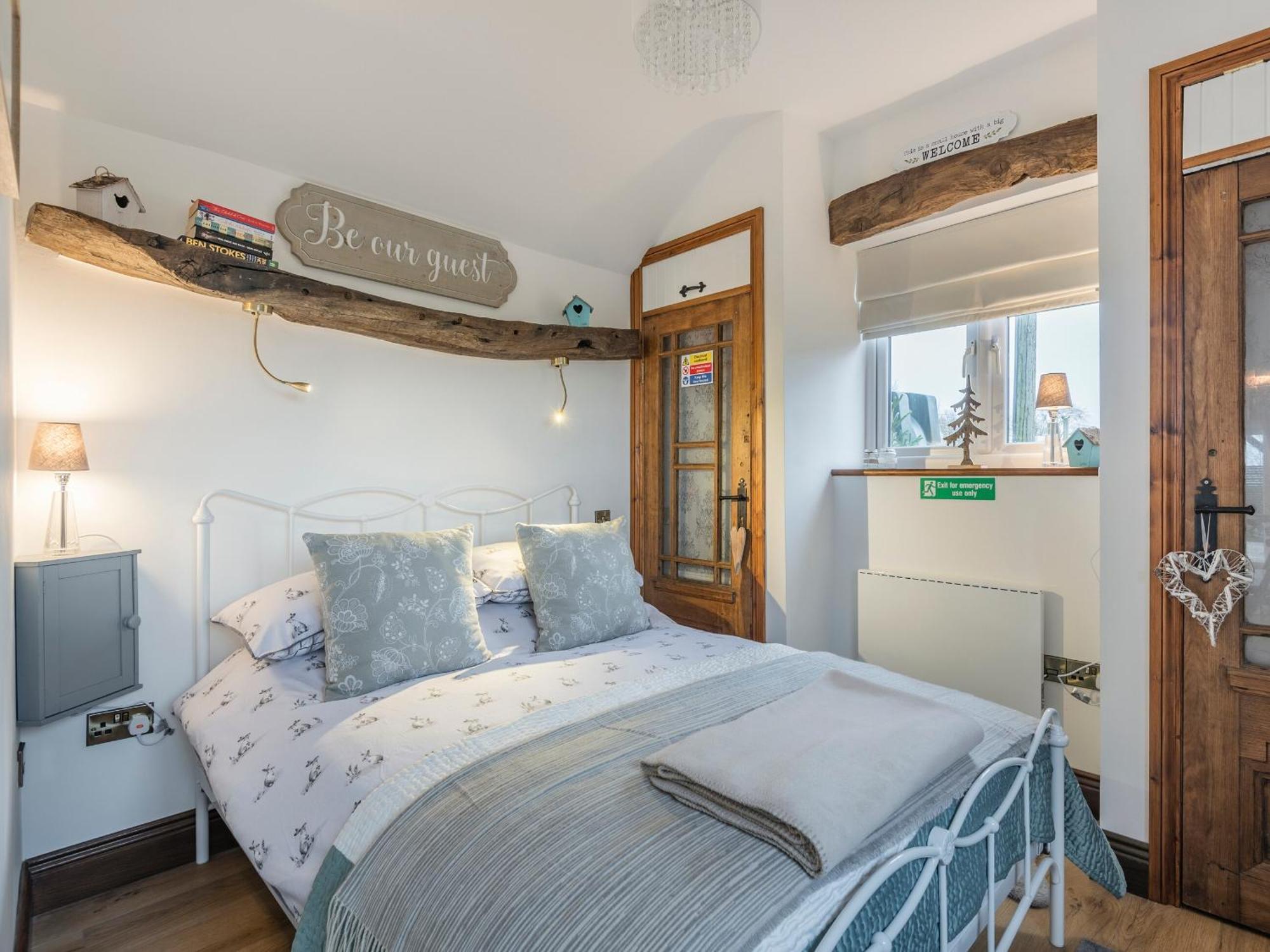 Little Pines Lodge Rushton Spencer Exteriör bild