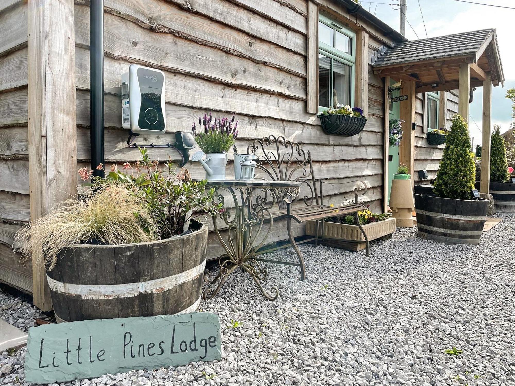 Little Pines Lodge Rushton Spencer Exteriör bild